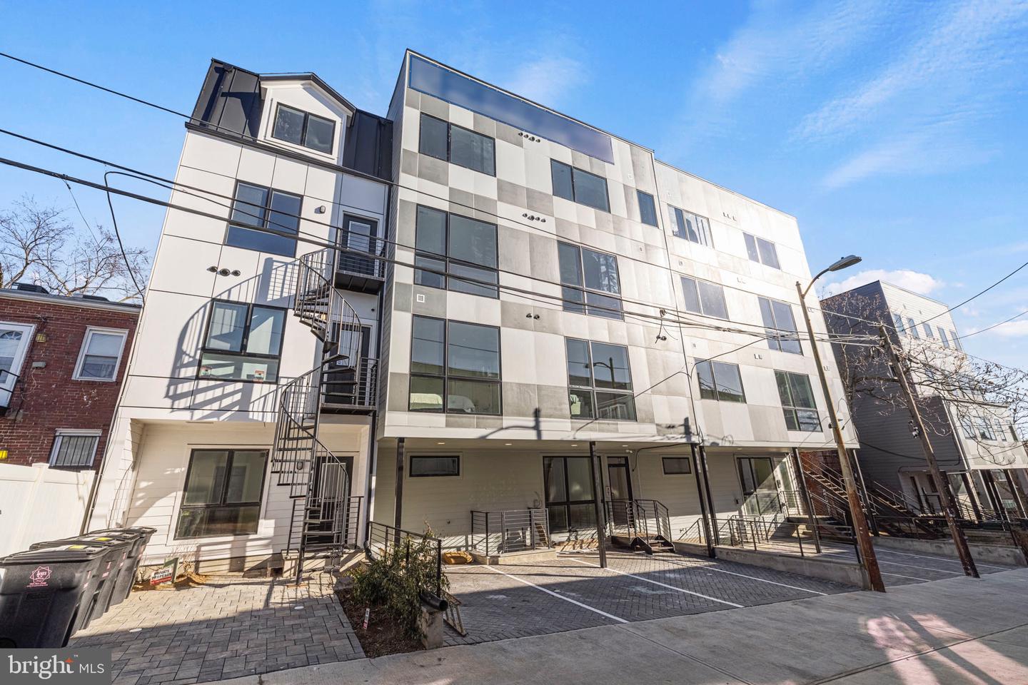 824 18TH ST NE #10, WASHINGTON, District Of Columbia 20002, 2 Bedrooms Bedrooms, ,2 BathroomsBathrooms,Residential,For sale,824 18TH ST NE #10,DCDC2243442 MLS # DCDC2243442