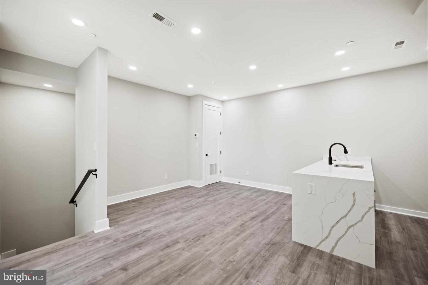 824 18TH ST NE #12, WASHINGTON, District Of Columbia 20002, 2 Bedrooms Bedrooms, ,2 BathroomsBathrooms,Residential,For sale,824 18TH ST NE #12,DCDC2243450 MLS # DCDC2243450