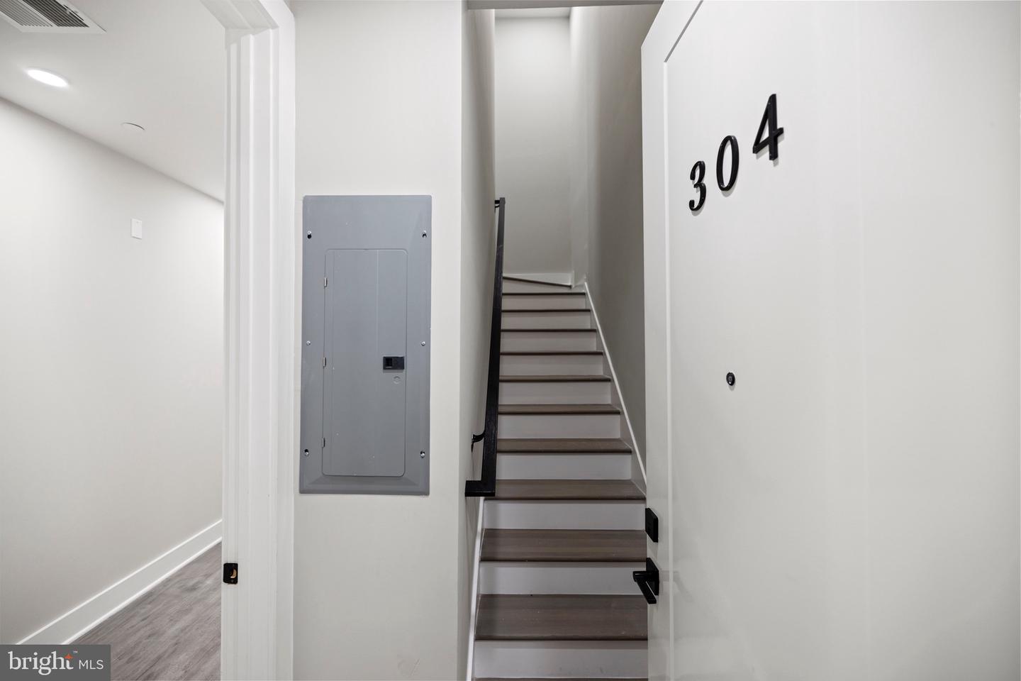 824 18TH ST NE #12, WASHINGTON, District Of Columbia 20002, 2 Bedrooms Bedrooms, ,2 BathroomsBathrooms,Residential,For sale,824 18TH ST NE #12,DCDC2243450 MLS # DCDC2243450