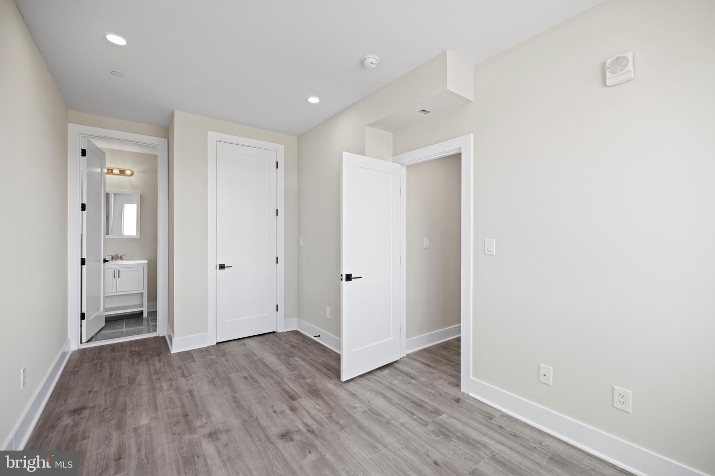 824 18TH ST NE #12, WASHINGTON, District Of Columbia 20002, 2 Bedrooms Bedrooms, ,2 BathroomsBathrooms,Residential,For sale,824 18TH ST NE #12,DCDC2243450 MLS # DCDC2243450