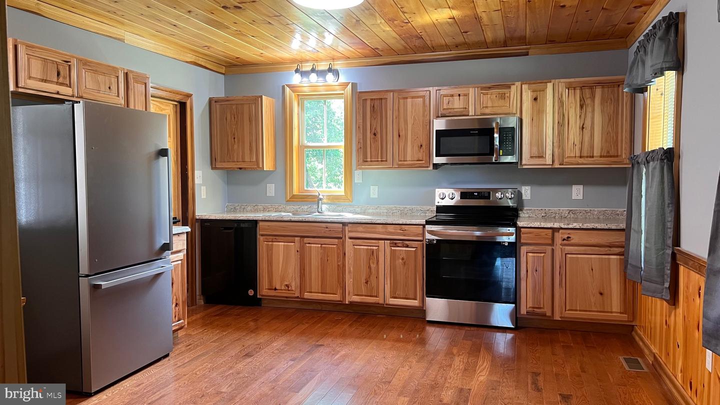 1197 JOHN MARSHALL HWY, STRASBURG, Virginia 22657, 3 Bedrooms Bedrooms, ,2 BathroomsBathrooms,Residential,For sale,1197 JOHN MARSHALL HWY,VASH2011654 MLS # VASH2011654