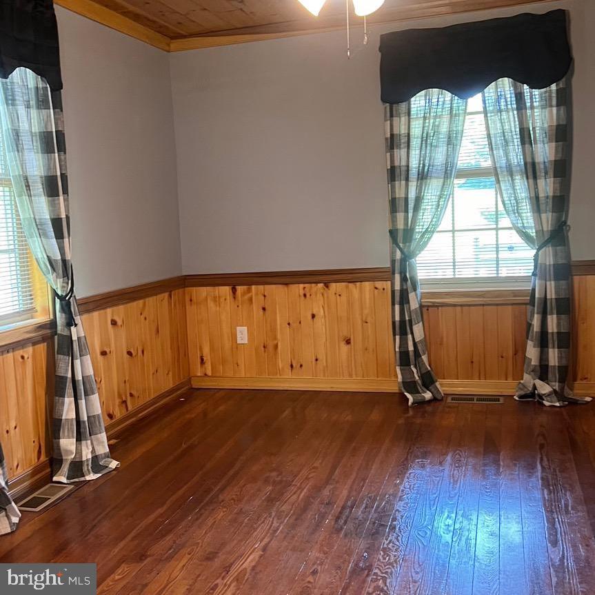 1197 JOHN MARSHALL HWY, STRASBURG, Virginia 22657, 3 Bedrooms Bedrooms, ,2 BathroomsBathrooms,Residential,For sale,1197 JOHN MARSHALL HWY,VASH2011654 MLS # VASH2011654