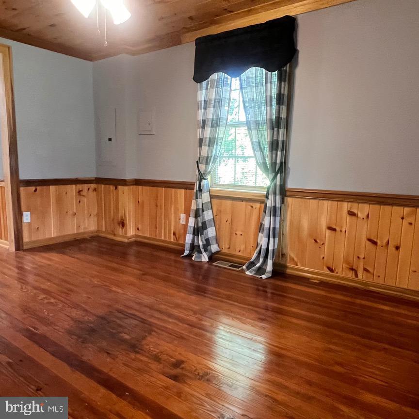 1197 JOHN MARSHALL HWY, STRASBURG, Virginia 22657, 3 Bedrooms Bedrooms, ,2 BathroomsBathrooms,Residential,For sale,1197 JOHN MARSHALL HWY,VASH2011654 MLS # VASH2011654