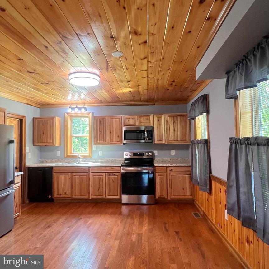 1197 JOHN MARSHALL HWY, STRASBURG, Virginia 22657, 3 Bedrooms Bedrooms, ,2 BathroomsBathrooms,Residential,For sale,1197 JOHN MARSHALL HWY,VASH2011654 MLS # VASH2011654