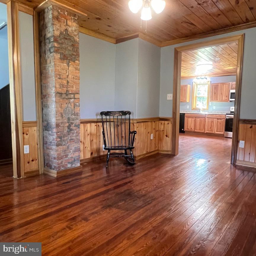 1197 JOHN MARSHALL HWY, STRASBURG, Virginia 22657, 3 Bedrooms Bedrooms, ,2 BathroomsBathrooms,Residential,For sale,1197 JOHN MARSHALL HWY,VASH2011654 MLS # VASH2011654