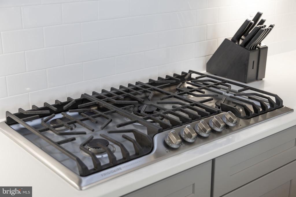 14 FAIRVIEW DR, MINERAL, Virginia 23117, 6 Bedrooms Bedrooms, ,4 BathroomsBathrooms,Residential,14 FAIRVIEW DR,VALA2009134 MLS # VALA2009134