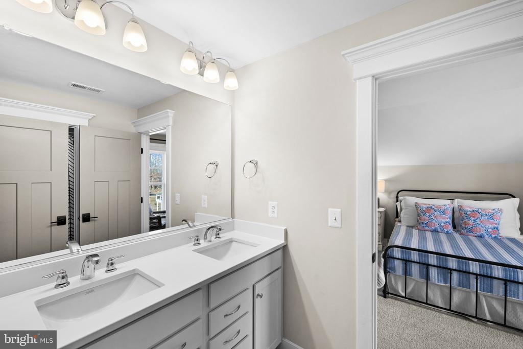 14 FAIRVIEW DR, MINERAL, Virginia 23117, 6 Bedrooms Bedrooms, ,4 BathroomsBathrooms,Residential,14 FAIRVIEW DR,VALA2009134 MLS # VALA2009134