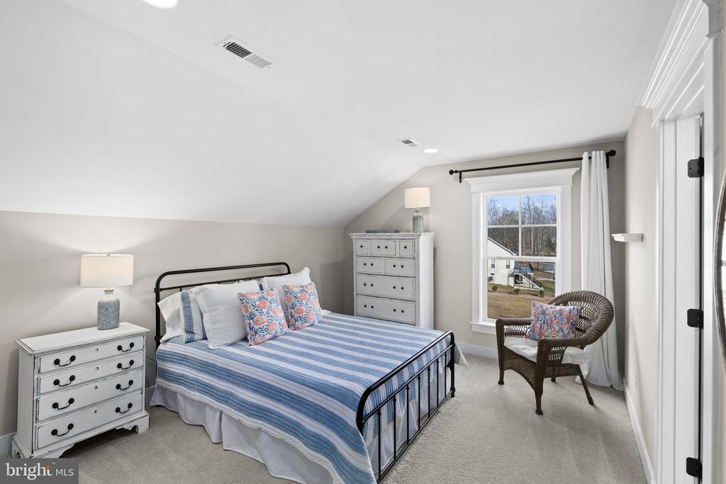 14 FAIRVIEW DR, MINERAL, Virginia 23117, 6 Bedrooms Bedrooms, ,4 BathroomsBathrooms,Residential,14 FAIRVIEW DR,VALA2009134 MLS # VALA2009134