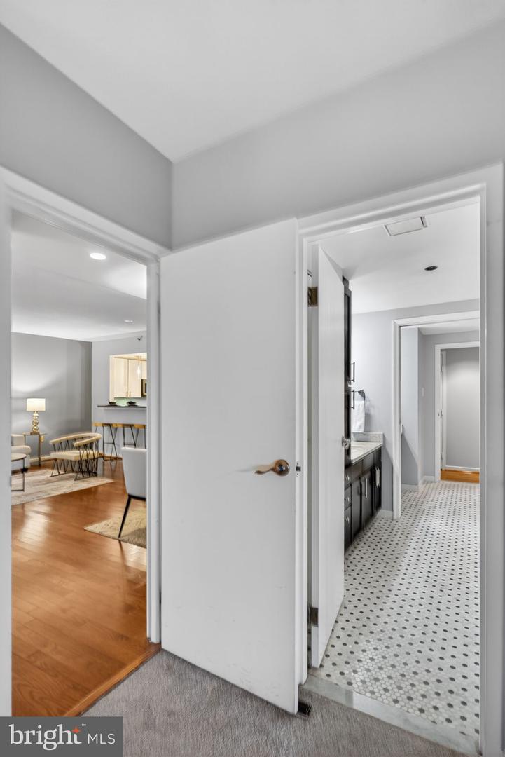 1530 KEY BLVD #327, ARLINGTON, Virginia 22209, 1 Bedroom Bedrooms, ,1 BathroomBathrooms,Residential,For sale,1530 KEY BLVD #327,VAAR2064228 MLS # VAAR2064228 1530 KEY BLVD #327, ARLINGTON, Virginia 22209, 1 Bedroom Bedrooms, ,1 BathroomBathrooms,Residential,For sale,1530 KEY BLVD #327,VAAR2064228 MLS # VAAR2064228