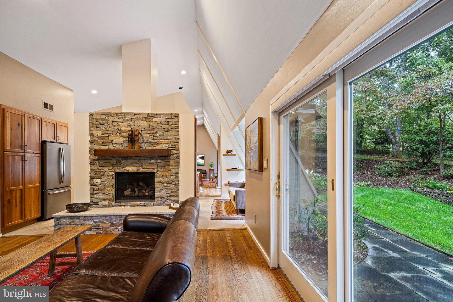 9706 BEACH MILL RD, GREAT FALLS, Virginia 22066, 4 Bedrooms Bedrooms, ,2 BathroomsBathrooms,Residential,For sale,9706 BEACH MILL RD,VAFX2272764 MLS # VAFX2272764