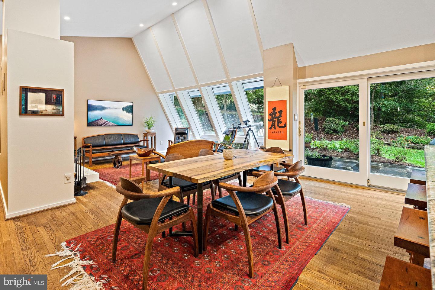 9706 BEACH MILL RD, GREAT FALLS, Virginia 22066, 4 Bedrooms Bedrooms, ,2 BathroomsBathrooms,Residential,For sale,9706 BEACH MILL RD,VAFX2272764 MLS # VAFX2272764