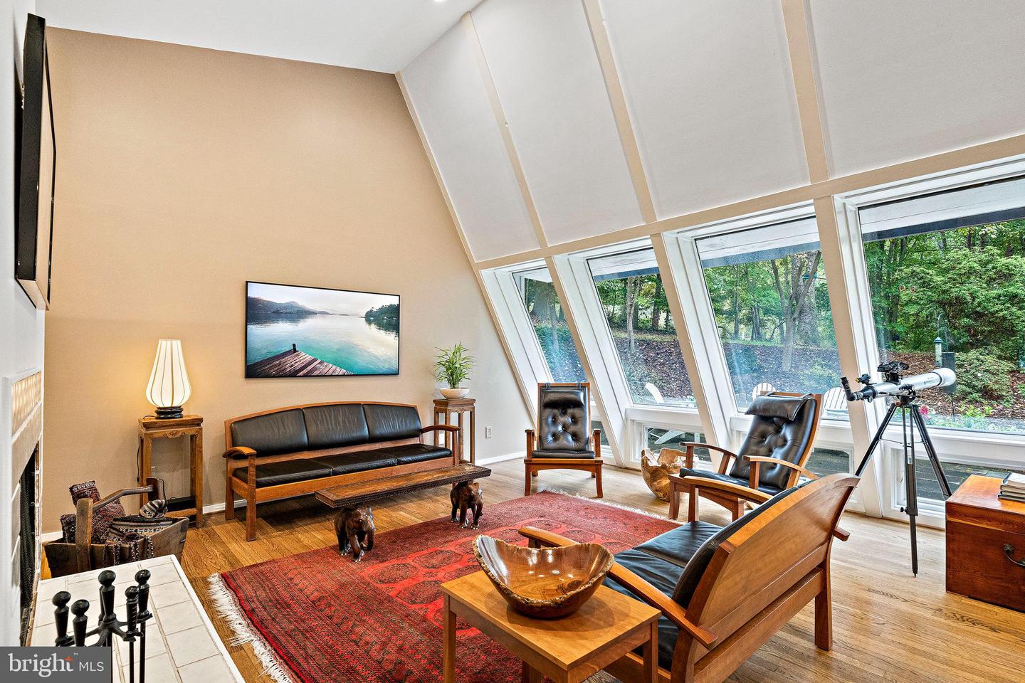 9706 BEACH MILL RD, GREAT FALLS, Virginia 22066, 4 Bedrooms Bedrooms, ,2 BathroomsBathrooms,Residential,For sale,9706 BEACH MILL RD,VAFX2272764 MLS # VAFX2272764