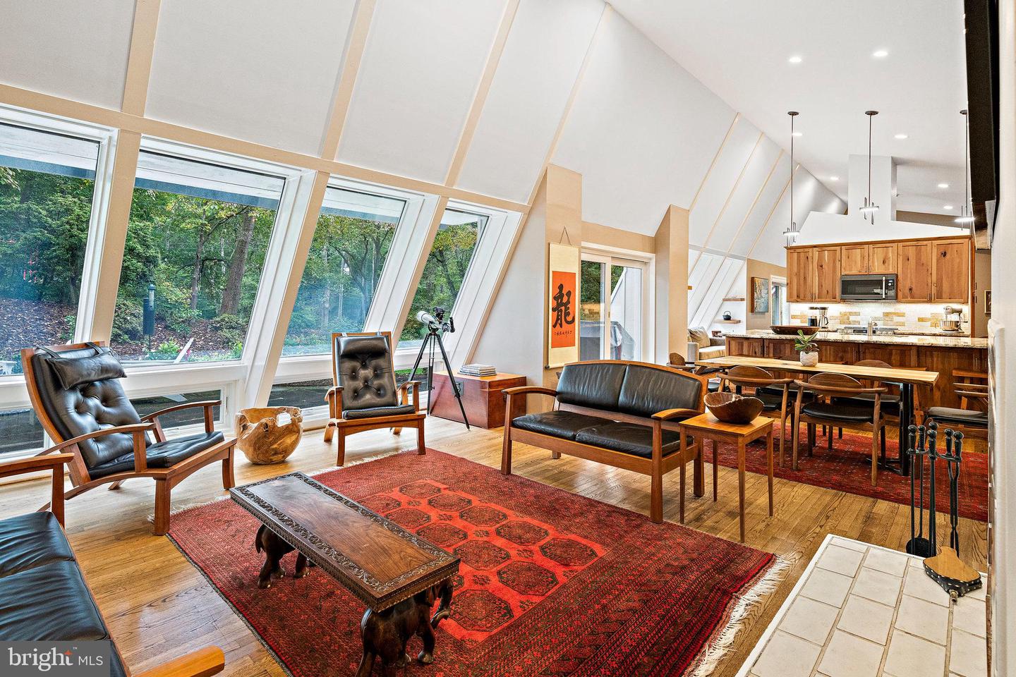 9706 BEACH MILL RD, GREAT FALLS, Virginia 22066, 4 Bedrooms Bedrooms, ,2 BathroomsBathrooms,Residential,For sale,9706 BEACH MILL RD,VAFX2272764 MLS # VAFX2272764