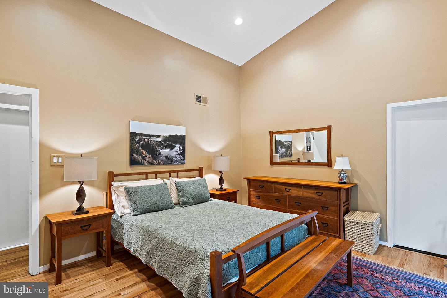 9706 BEACH MILL RD, GREAT FALLS, Virginia 22066, 4 Bedrooms Bedrooms, ,2 BathroomsBathrooms,Residential,For sale,9706 BEACH MILL RD,VAFX2272764 MLS # VAFX2272764