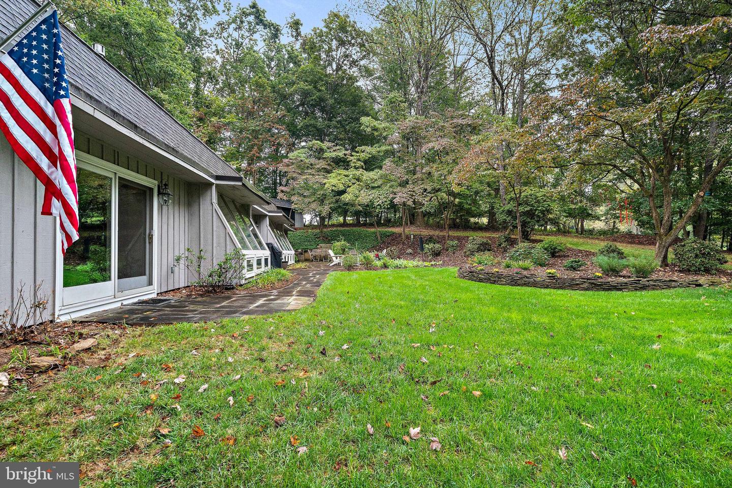 9706 BEACH MILL RD, GREAT FALLS, Virginia 22066, 4 Bedrooms Bedrooms, ,2 BathroomsBathrooms,Residential,For sale,9706 BEACH MILL RD,VAFX2272764 MLS # VAFX2272764