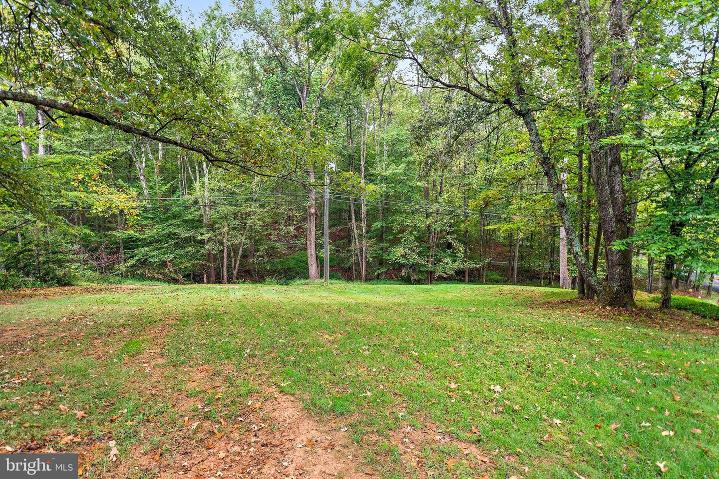 9706 BEACH MILL RD, GREAT FALLS, Virginia 22066, 4 Bedrooms Bedrooms, ,2 BathroomsBathrooms,Residential,For sale,9706 BEACH MILL RD,VAFX2272764 MLS # VAFX2272764