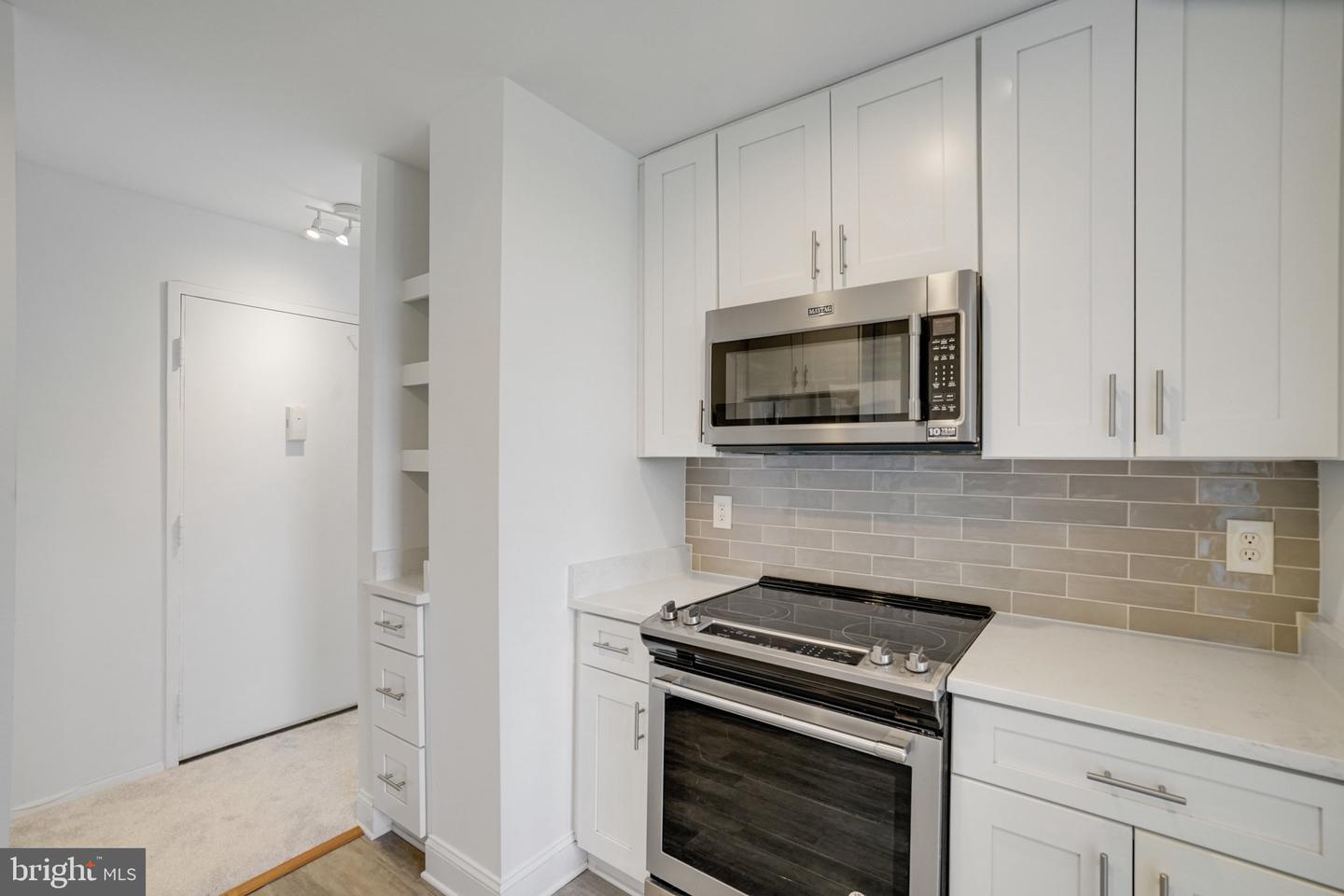 3245 RIO DR #901, FALLS CHURCH, Virginia 22041, 2 Bedrooms Bedrooms, ,2 BathroomsBathrooms,Residential,For sale,3245 RIO DR #901,VAFX2276774 MLS # VAFX2276774 3245 RIO DR #901, FALLS CHURCH, Virginia 22041, 2 Bedrooms Bedrooms, ,2 BathroomsBathrooms,Residential,For sale,3245 RIO DR #901,VAFX2276774 MLS # VAFX2276774