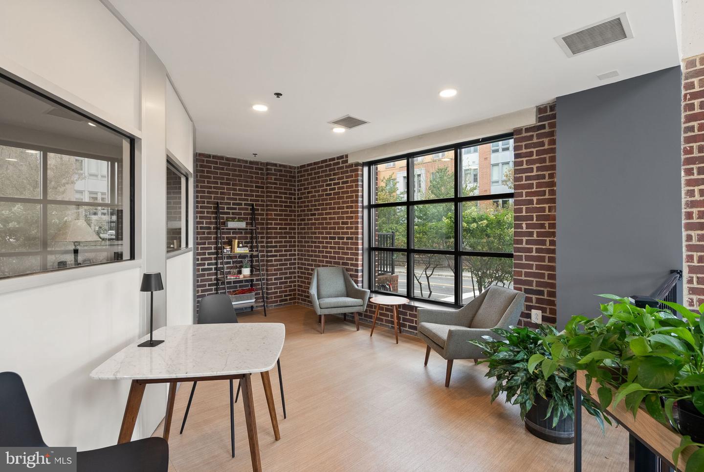 181 E REED AVE #206, ALEXANDRIA, Virginia 22305, 1 Bedroom Bedrooms, ,1 BathroomBathrooms,Residential,For sale,181 E REED AVE #206,VAAX2051482 MLS # VAAX2051482 181 E REED AVE #206, ALEXANDRIA, Virginia 22305, 1 Bedroom Bedrooms, ,1 BathroomBathrooms,Residential,For sale,181 E REED AVE #206,VAAX2051482 MLS # VAAX2051482