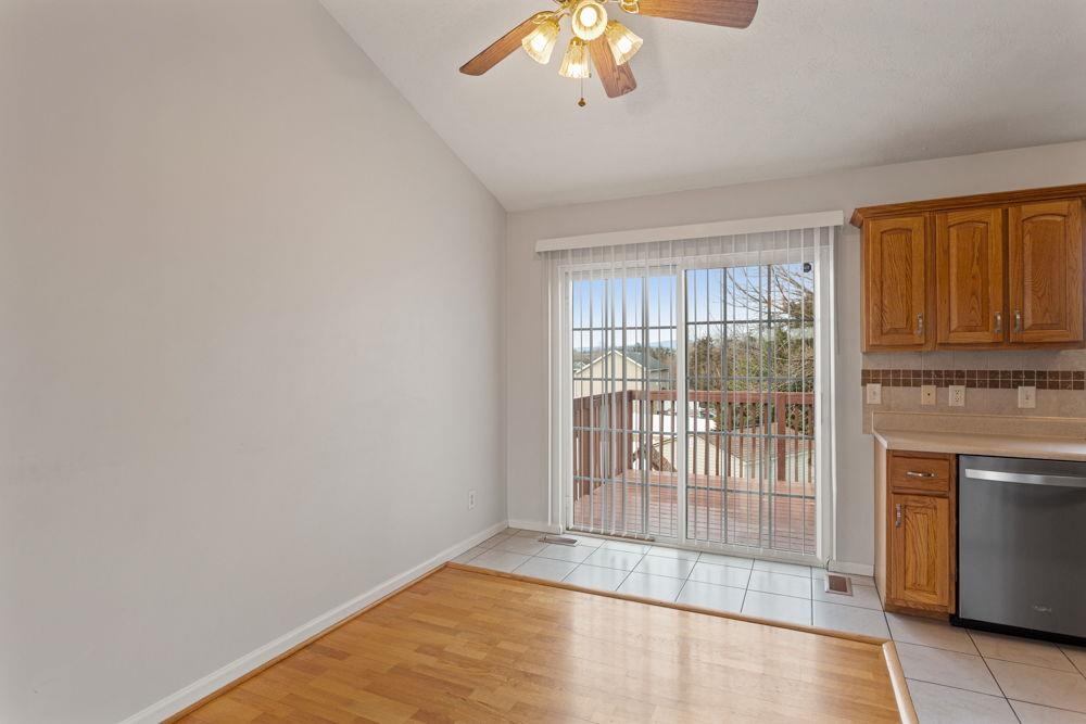 1734 AMHERST CT, HARRISONBURG, Virginia 22801, 3 Bedrooms Bedrooms, ,3 BathroomsBathrooms,Residential,1734 AMHERST CT,672842 MLS # 672842