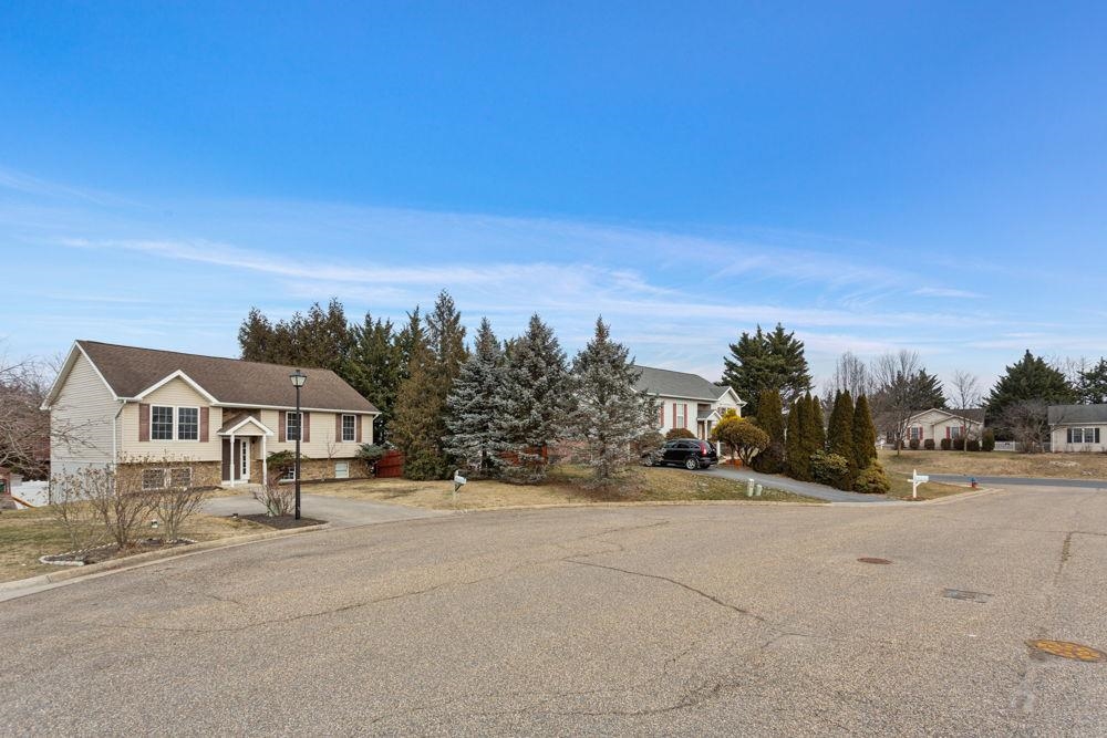 1734 AMHERST CT, HARRISONBURG, Virginia 22801, 3 Bedrooms Bedrooms, ,3 BathroomsBathrooms,Residential,1734 AMHERST CT,672842 MLS # 672842