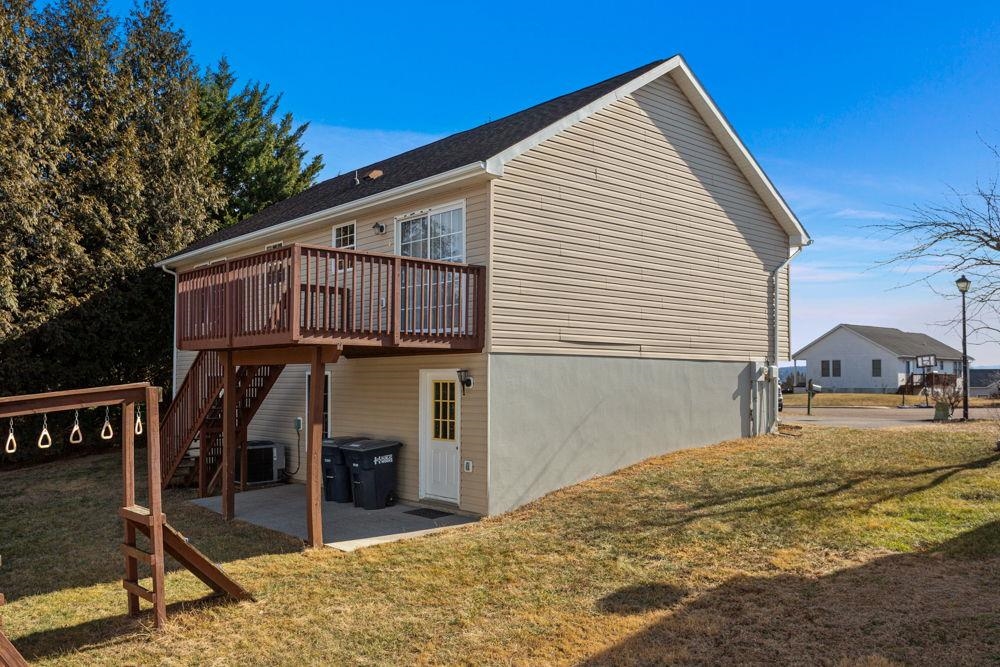 1734 AMHERST CT, HARRISONBURG, Virginia 22801, 3 Bedrooms Bedrooms, ,3 BathroomsBathrooms,Residential,1734 AMHERST CT,672842 MLS # 672842