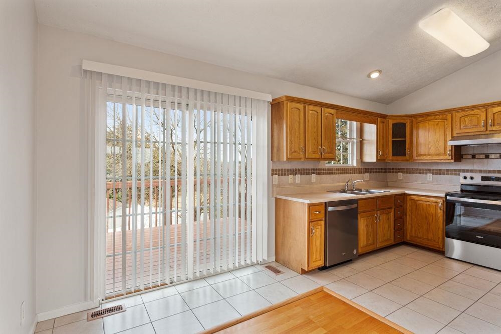 1734 AMHERST CT, HARRISONBURG, Virginia 22801, 3 Bedrooms Bedrooms, ,3 BathroomsBathrooms,Residential,1734 AMHERST CT,672842 MLS # 672842