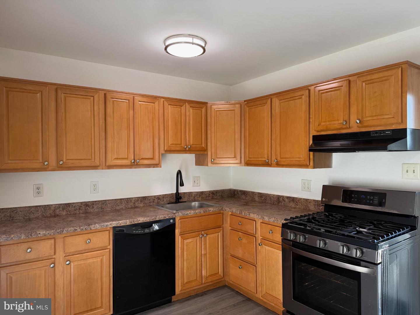 2167 FERGUSON PL, HERNDON, Virginia 20170, 2 Bedrooms Bedrooms, 8 Rooms Rooms,1 BathroomBathrooms,Residential,For sale,2167 FERGUSON PL,VAFX2280176 MLS # VAFX2280176 2167 FERGUSON PL, HERNDON, Virginia 20170, 2 Bedrooms Bedrooms, 8 Rooms Rooms,1 BathroomBathrooms,Residential,For sale,2167 FERGUSON PL,VAFX2280176 MLS # VAFX2280176