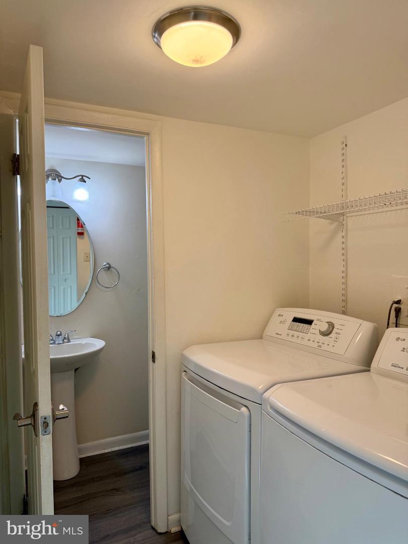 2167 FERGUSON PL, HERNDON, Virginia 20170, 2 Bedrooms Bedrooms, 8 Rooms Rooms,1 BathroomBathrooms,Residential,For sale,2167 FERGUSON PL,VAFX2280176 MLS # VAFX2280176 2167 FERGUSON PL, HERNDON, Virginia 20170, 2 Bedrooms Bedrooms, 8 Rooms Rooms,1 BathroomBathrooms,Residential,For sale,2167 FERGUSON PL,VAFX2280176 MLS # VAFX2280176