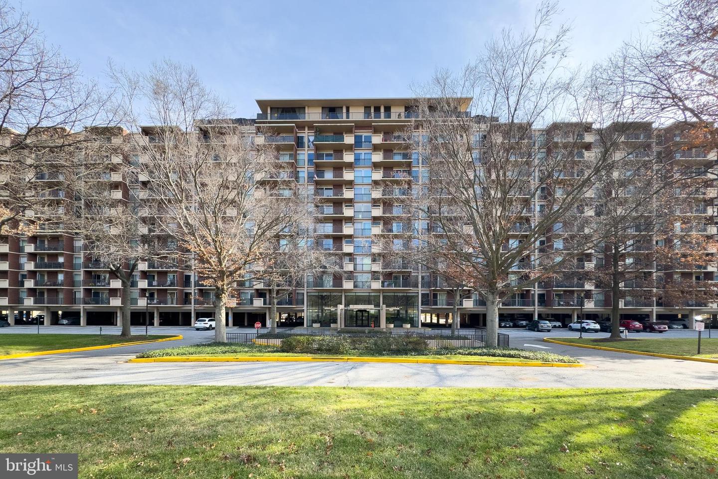 1300 ARMY NAVY DR #124, ARLINGTON, Virginia 22202, 1 Bedroom Bedrooms, ,1 BathroomBathrooms,Residential,For sale,1300 ARMY NAVY DR #124,VAAR2066486 MLS # VAAR2066486