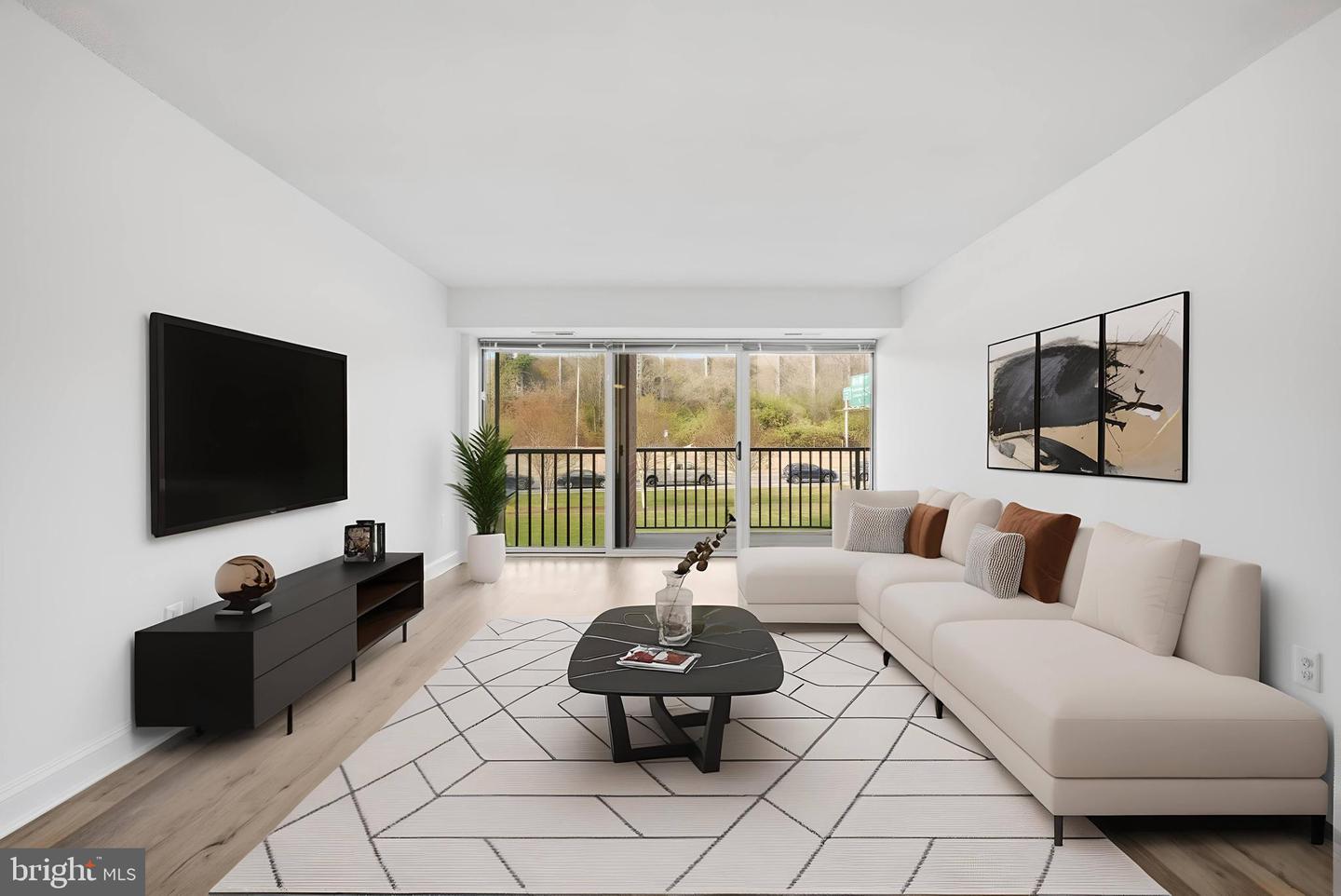 1300 ARMY NAVY DR #124, ARLINGTON, Virginia 22202, 1 Bedroom Bedrooms, ,1 BathroomBathrooms,Residential,For sale,1300 ARMY NAVY DR #124,VAAR2066486 MLS # VAAR2066486