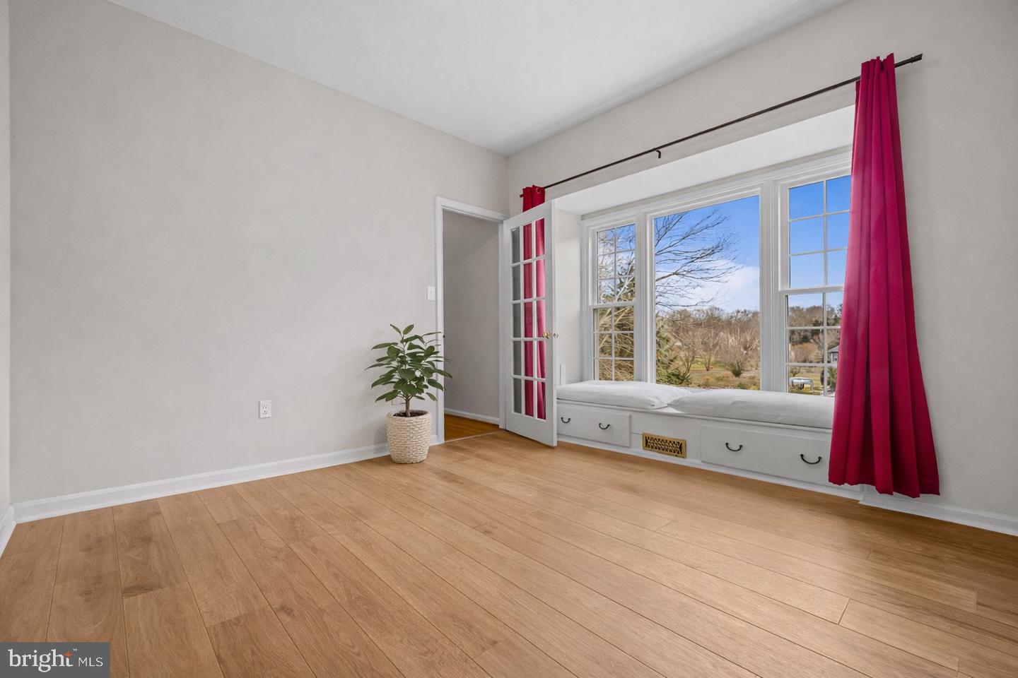 12170 IVAKOTA CT, MANASSAS, Virginia 20112, 5 Bedrooms Bedrooms, ,2 BathroomsBathrooms,Residential,For sale,12170 IVAKOTA CT,VAPW2109180 MLS # VAPW2109180