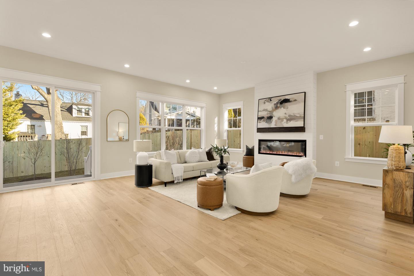 859 N LEXINGTON ST, ARLINGTON, Virginia 22205, 5 Bedrooms Bedrooms, ,4 BathroomsBathrooms,Residential,For sale,859 N LEXINGTON ST,VAAR2067002 MLS # VAAR2067002