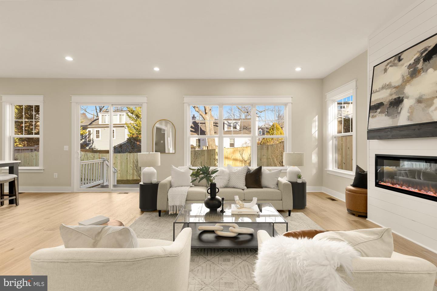 859 N LEXINGTON ST, ARLINGTON, Virginia 22205, 5 Bedrooms Bedrooms, ,4 BathroomsBathrooms,Residential,For sale,859 N LEXINGTON ST,VAAR2067002 MLS # VAAR2067002