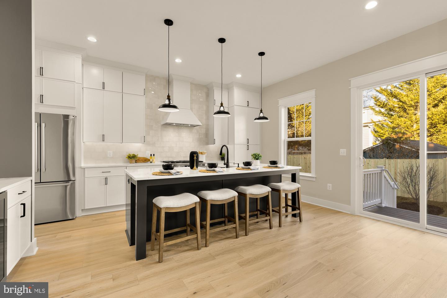 859 N LEXINGTON ST, ARLINGTON, Virginia 22205, 5 Bedrooms Bedrooms, ,4 BathroomsBathrooms,Residential,For sale,859 N LEXINGTON ST,VAAR2067002 MLS # VAAR2067002