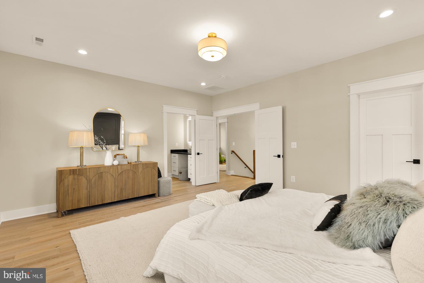 859 N LEXINGTON ST, ARLINGTON, Virginia 22205, 5 Bedrooms Bedrooms, ,4 BathroomsBathrooms,Residential,For sale,859 N LEXINGTON ST,VAAR2067002 MLS # VAAR2067002