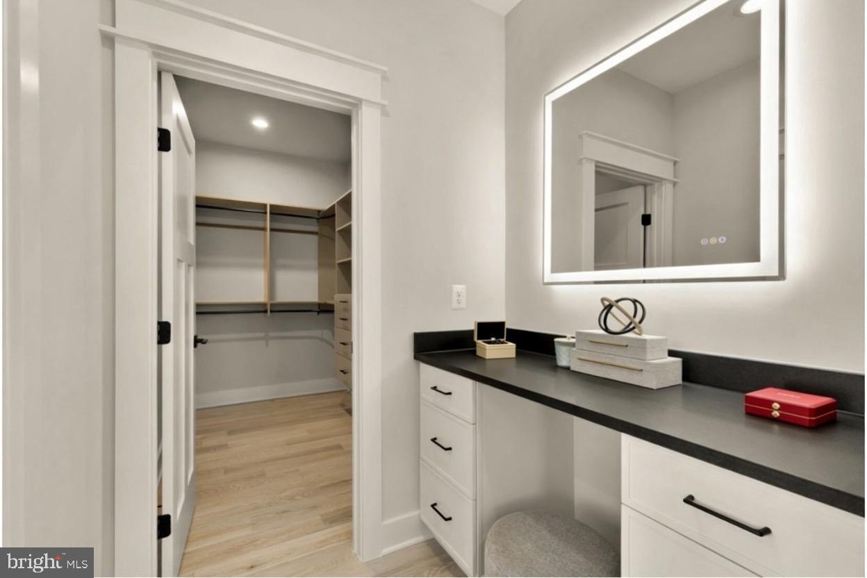 859 N LEXINGTON ST, ARLINGTON, Virginia 22205, 5 Bedrooms Bedrooms, ,4 BathroomsBathrooms,Residential,For sale,859 N LEXINGTON ST,VAAR2067002 MLS # VAAR2067002