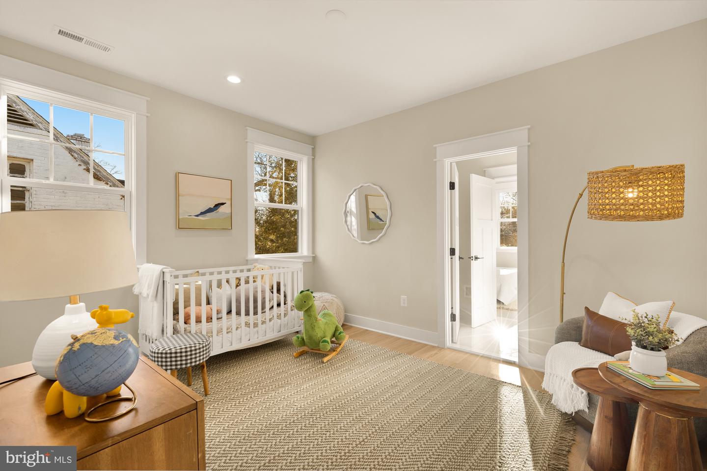 859 N LEXINGTON ST, ARLINGTON, Virginia 22205, 5 Bedrooms Bedrooms, ,4 BathroomsBathrooms,Residential,For sale,859 N LEXINGTON ST,VAAR2067002 MLS # VAAR2067002