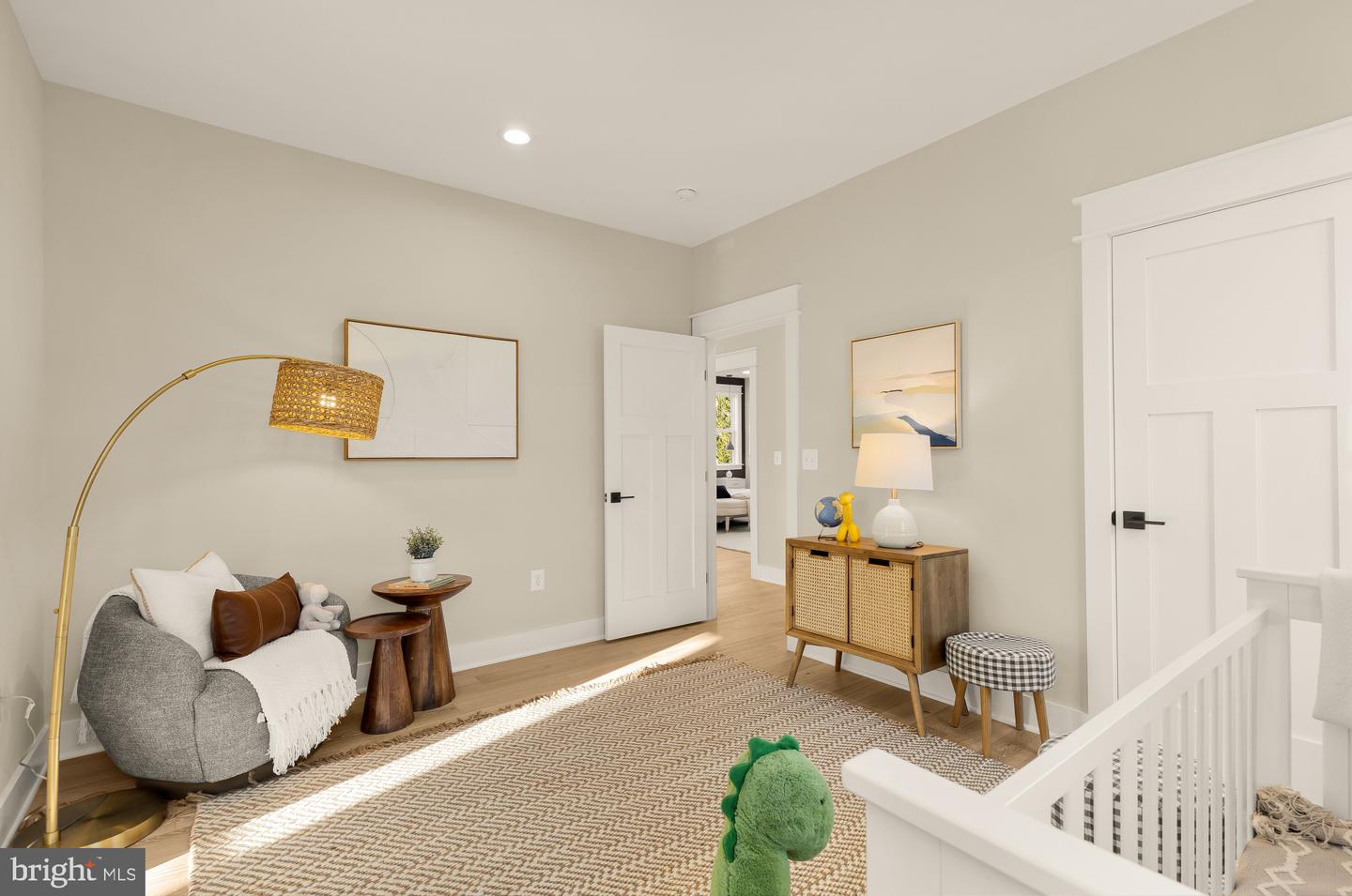 859 N LEXINGTON ST, ARLINGTON, Virginia 22205, 5 Bedrooms Bedrooms, ,4 BathroomsBathrooms,Residential,For sale,859 N LEXINGTON ST,VAAR2067002 MLS # VAAR2067002