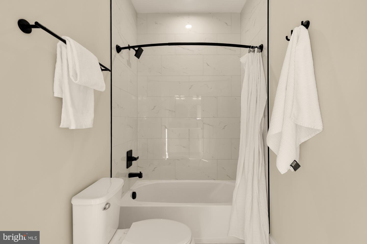 859 N LEXINGTON ST, ARLINGTON, Virginia 22205, 5 Bedrooms Bedrooms, ,4 BathroomsBathrooms,Residential,For sale,859 N LEXINGTON ST,VAAR2067002 MLS # VAAR2067002