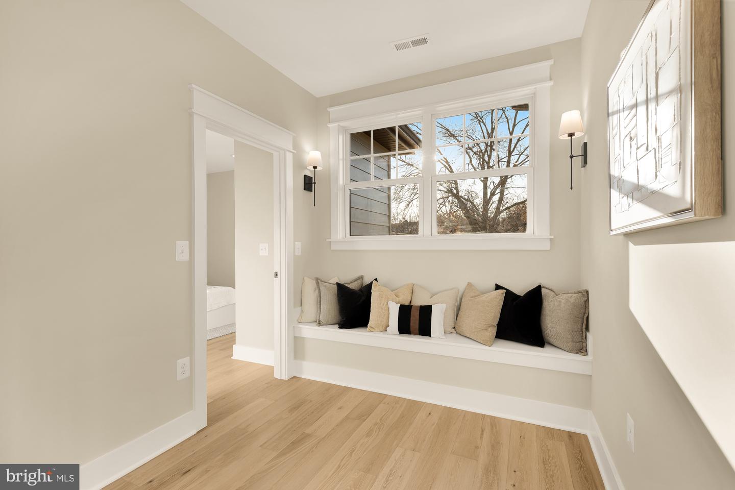 859 N LEXINGTON ST, ARLINGTON, Virginia 22205, 5 Bedrooms Bedrooms, ,4 BathroomsBathrooms,Residential,For sale,859 N LEXINGTON ST,VAAR2067002 MLS # VAAR2067002