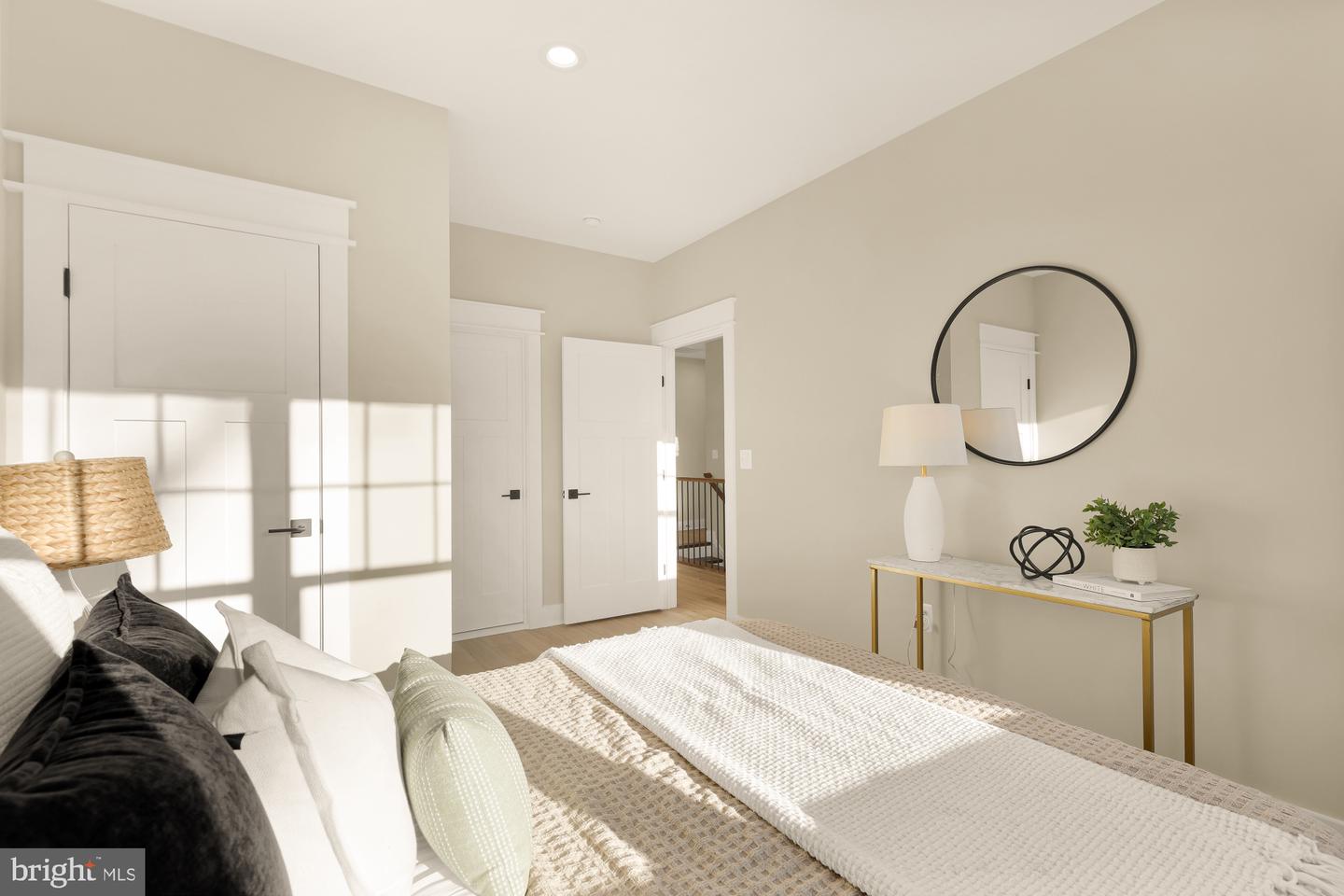 859 N LEXINGTON ST, ARLINGTON, Virginia 22205, 5 Bedrooms Bedrooms, ,4 BathroomsBathrooms,Residential,For sale,859 N LEXINGTON ST,VAAR2067002 MLS # VAAR2067002