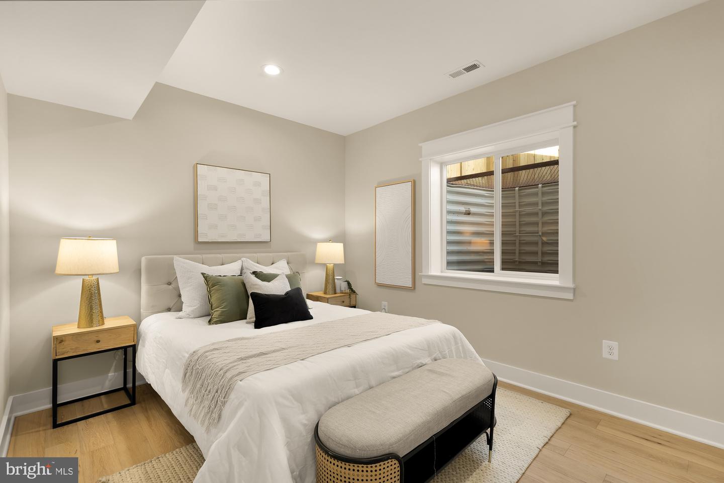 859 N LEXINGTON ST, ARLINGTON, Virginia 22205, 5 Bedrooms Bedrooms, ,4 BathroomsBathrooms,Residential,For sale,859 N LEXINGTON ST,VAAR2067002 MLS # VAAR2067002