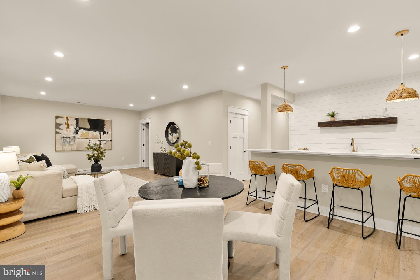 859 N LEXINGTON ST, ARLINGTON, Virginia 22205, 5 Bedrooms Bedrooms, ,4 BathroomsBathrooms,Residential,For sale,859 N LEXINGTON ST,VAAR2067002 MLS # VAAR2067002