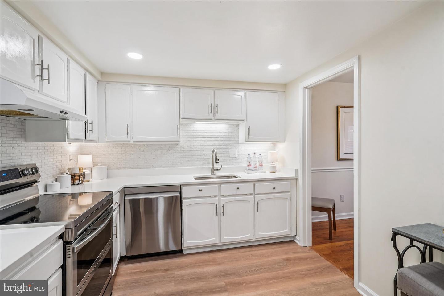 1605 DUNTERRY PL, MCLEAN, Virginia 22101, 3 Bedrooms Bedrooms, ,2 BathroomsBathrooms,Residential,For sale,1605 DUNTERRY PL,VAFX2282970 MLS # VAFX2282970