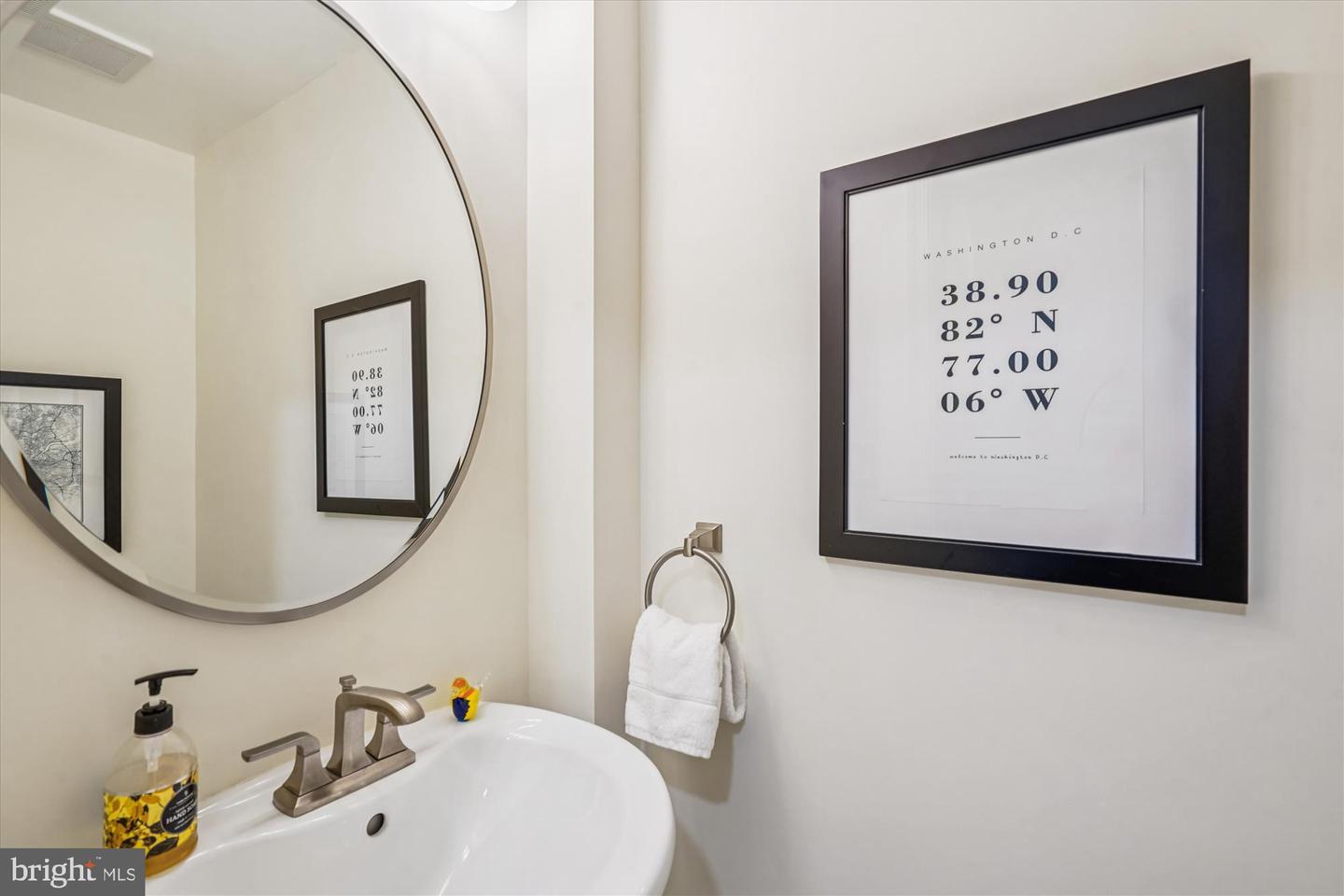 1605 DUNTERRY PL, MCLEAN, Virginia 22101, 3 Bedrooms Bedrooms, ,2 BathroomsBathrooms,Residential,For sale,1605 DUNTERRY PL,VAFX2282970 MLS # VAFX2282970