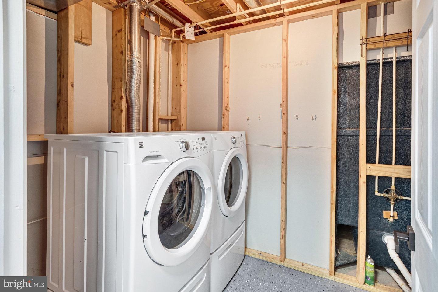 8606 SPRUCE ST, MANASSAS, Virginia 20111, 4 Bedrooms Bedrooms, 10 Rooms Rooms,3 BathroomsBathrooms,Residential,For sale,8606 SPRUCE ST,VAPW2109434 MLS # VAPW2109434