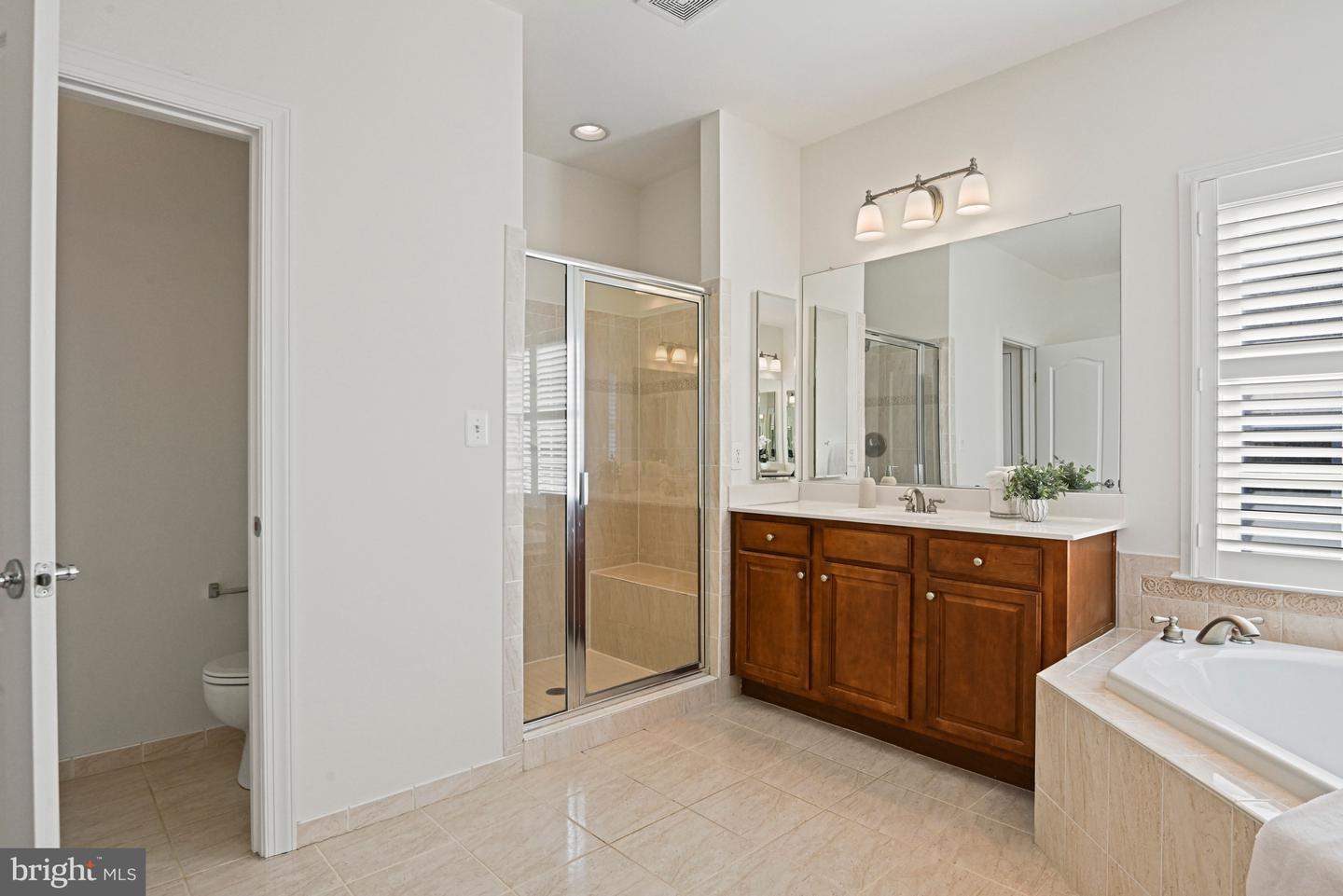 22125 HIGHVIEW TRAIL PL, BROADLANDS, Virginia 20148, 4 Bedrooms Bedrooms, ,4 BathroomsBathrooms,Residential,For sale,22125 HIGHVIEW TRAIL PL,VALO2112960 MLS # VALO2112960