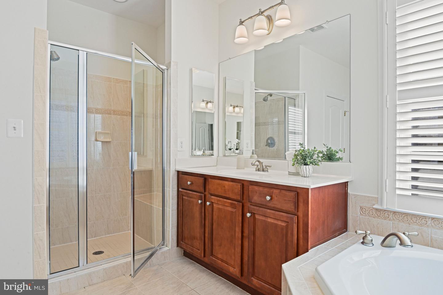 22125 HIGHVIEW TRAIL PL, BROADLANDS, Virginia 20148, 4 Bedrooms Bedrooms, ,4 BathroomsBathrooms,Residential,For sale,22125 HIGHVIEW TRAIL PL,VALO2112960 MLS # VALO2112960