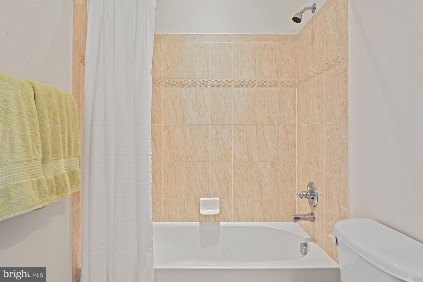 22125 HIGHVIEW TRAIL PL, BROADLANDS, Virginia 20148, 4 Bedrooms Bedrooms, ,4 BathroomsBathrooms,Residential,For sale,22125 HIGHVIEW TRAIL PL,VALO2112960 MLS # VALO2112960