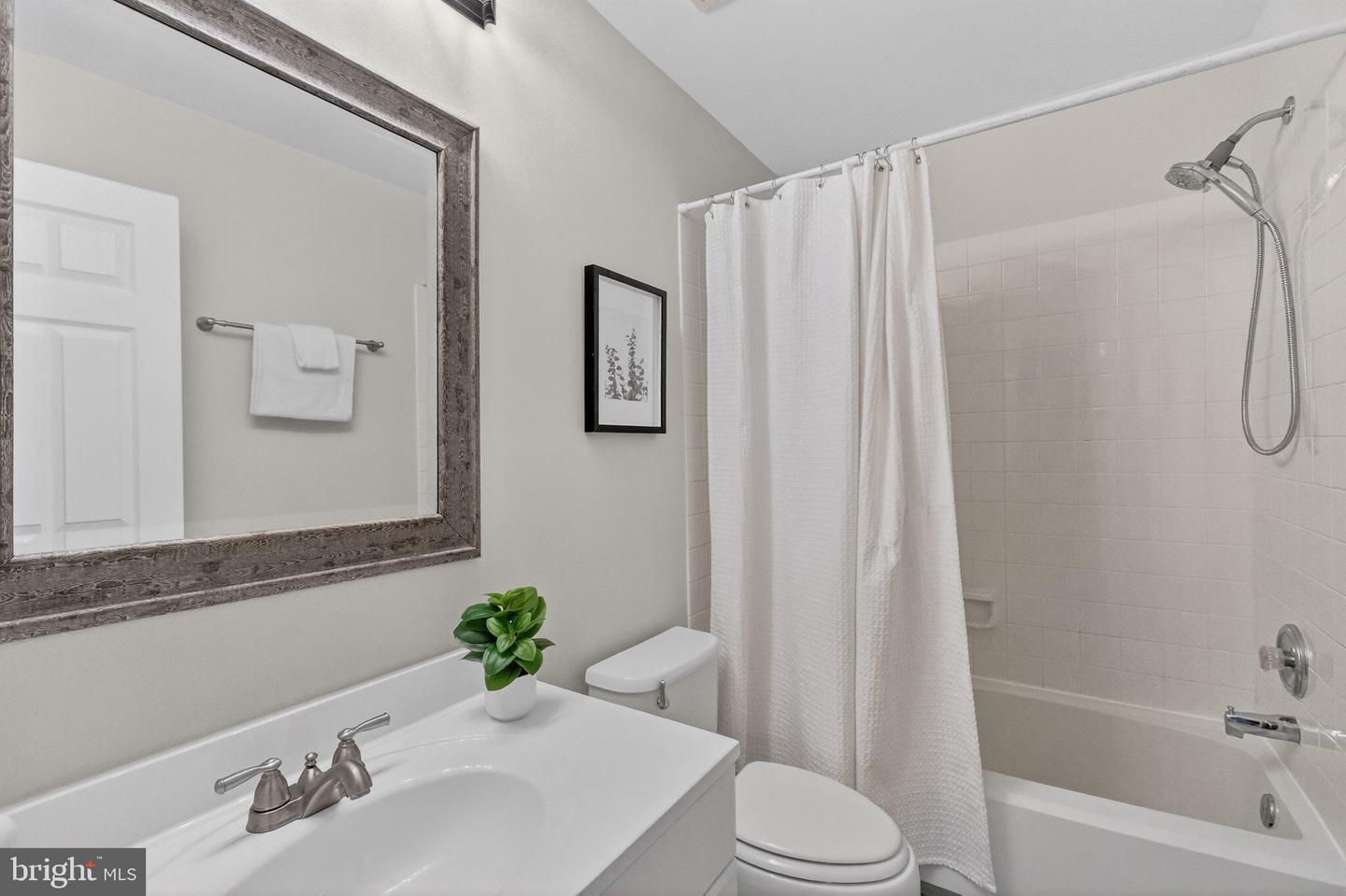 47610 WATKINS ISLAND SQ, STERLING, Virginia 20165, 3 Bedrooms Bedrooms, ,3 BathroomsBathrooms,Residential,For sale,47610 WATKINS ISLAND SQ,VALO2112998 MLS # VALO2112998 47610 WATKINS ISLAND SQ, STERLING, Virginia 20165, 3 Bedrooms Bedrooms, ,3 BathroomsBathrooms,Residential,For sale,47610 WATKINS ISLAND SQ,VALO2112998 MLS # VALO2112998